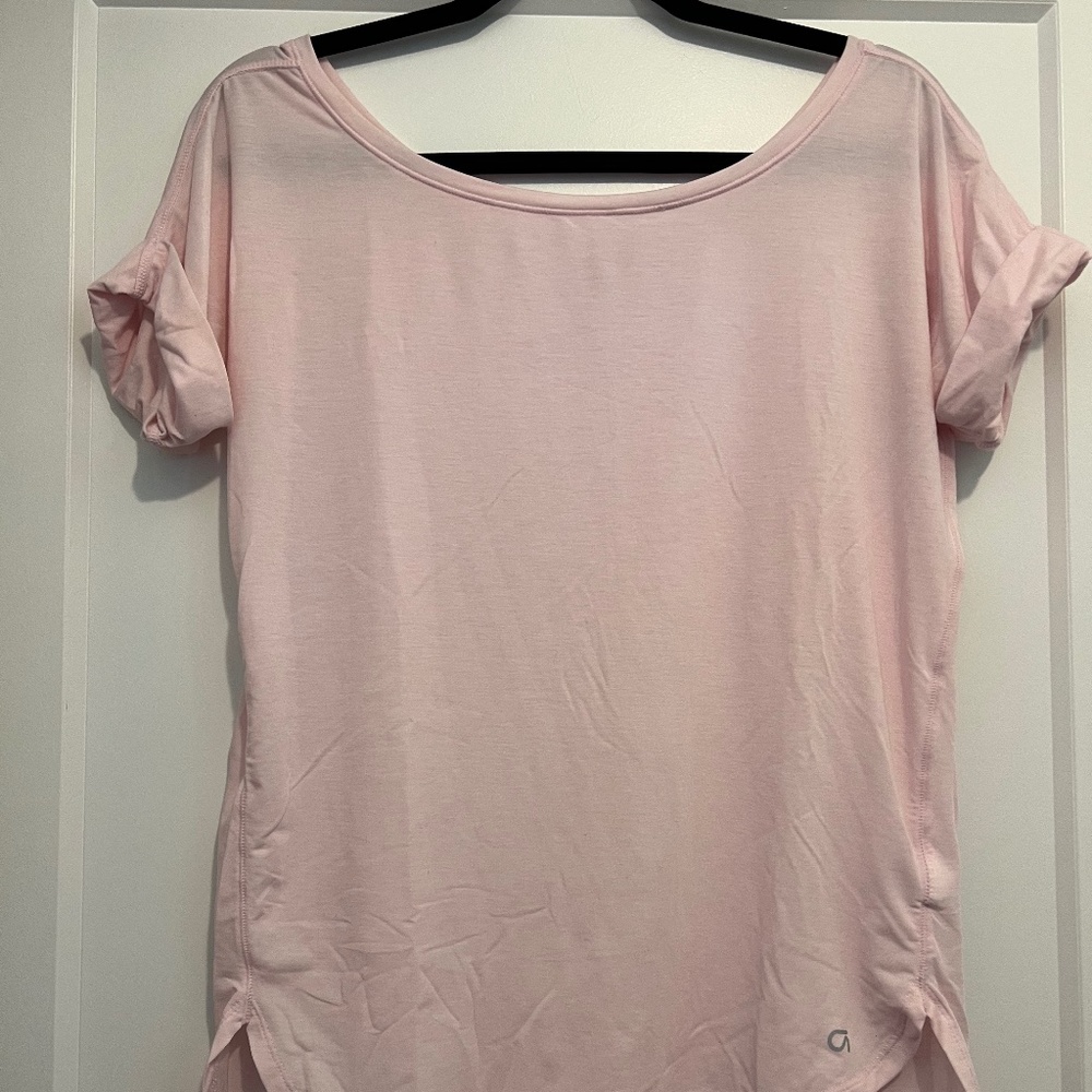 Women GapFit Breathe pink top in xs